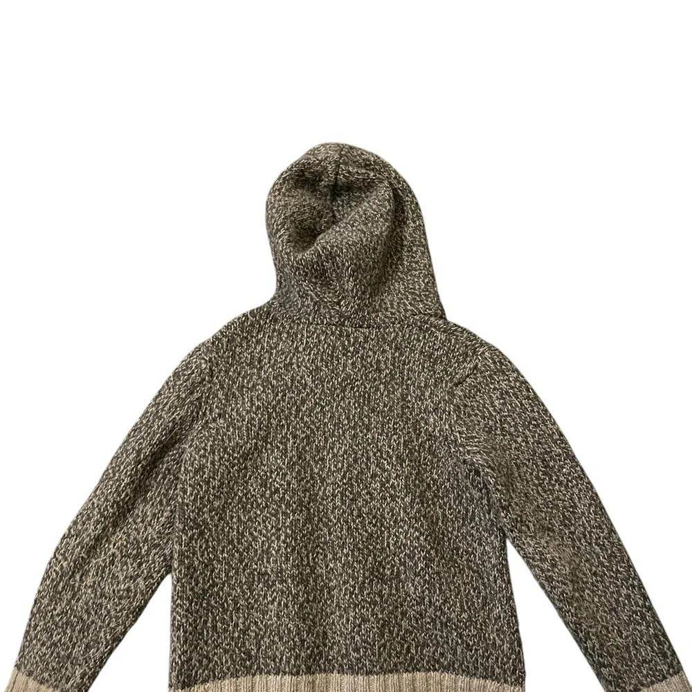 Oshkosh B’gosh kids Gray Knit Sweater size 4T